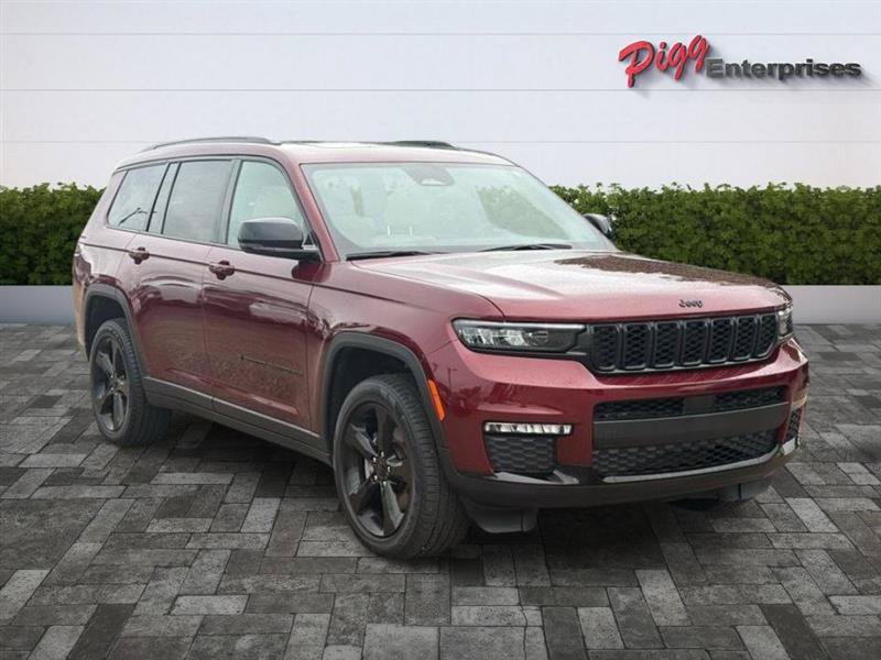 Used 2024 Jeep Grand Cherokee L Limited w/ Black Appearance Package AWD/4WD image 6