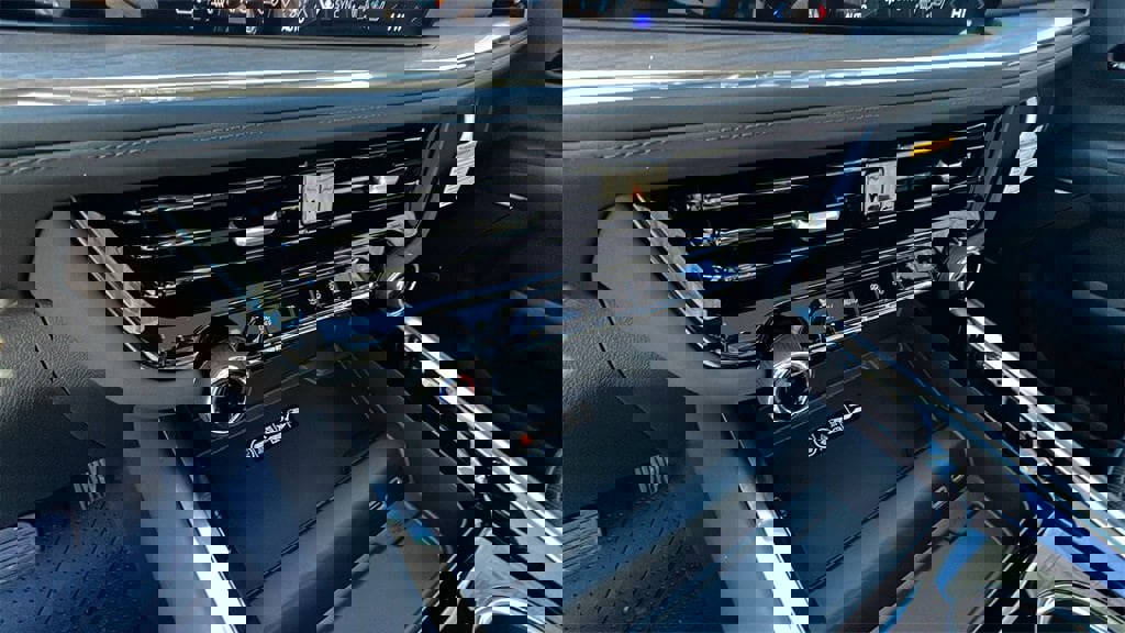 New 2026 Chevrolet Tahoe High Country w/ Sun And Tow Package image 28