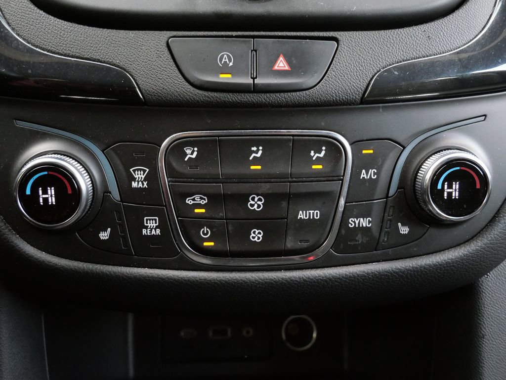 Used 2023 Chevrolet Equinox RS AWD/4WD image 25