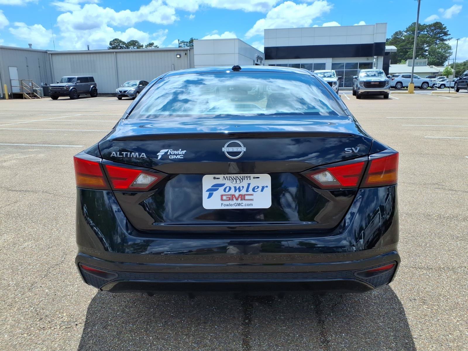 Used 2024 Nissan Altima 2.5 SV FWD image 4
