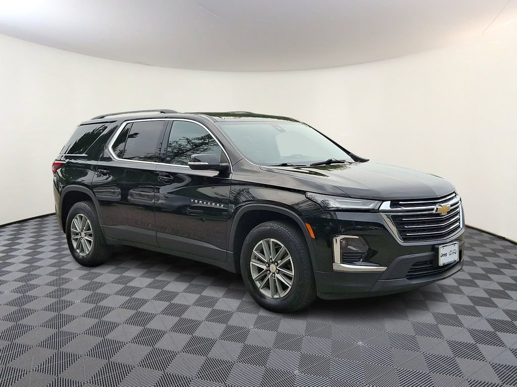 Used 2023 Chevrolet Traverse LT