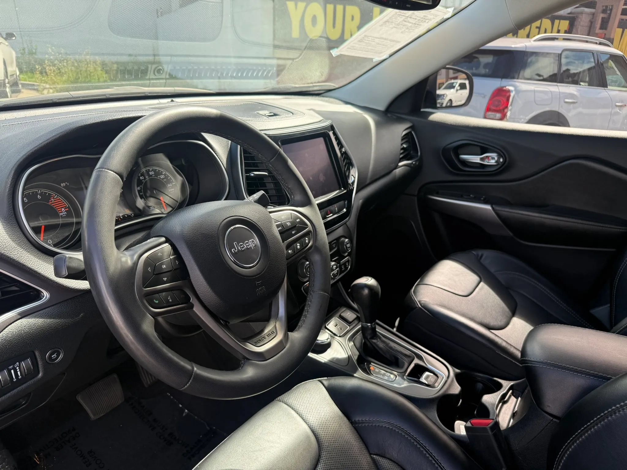 Used 2022 Jeep Cherokee Limited w/ Elite Package AWD/4WD image 9