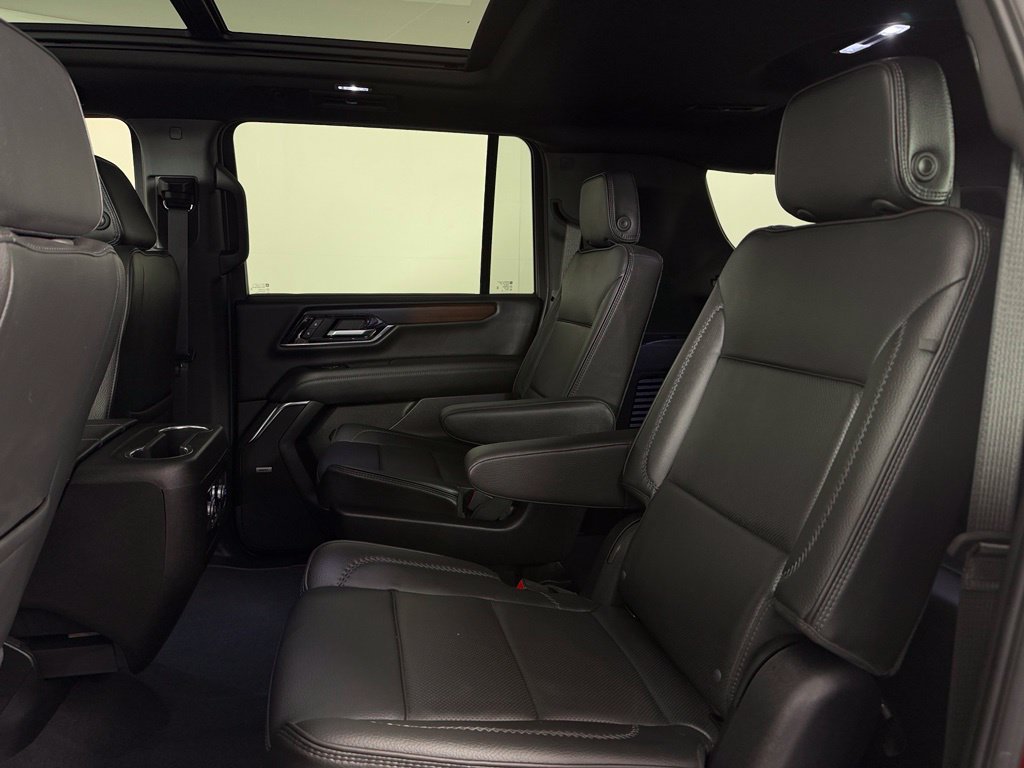 Used 2026 GMC Yukon XL Denali w/ Sun & Power Step Package AWD/4WD image 21