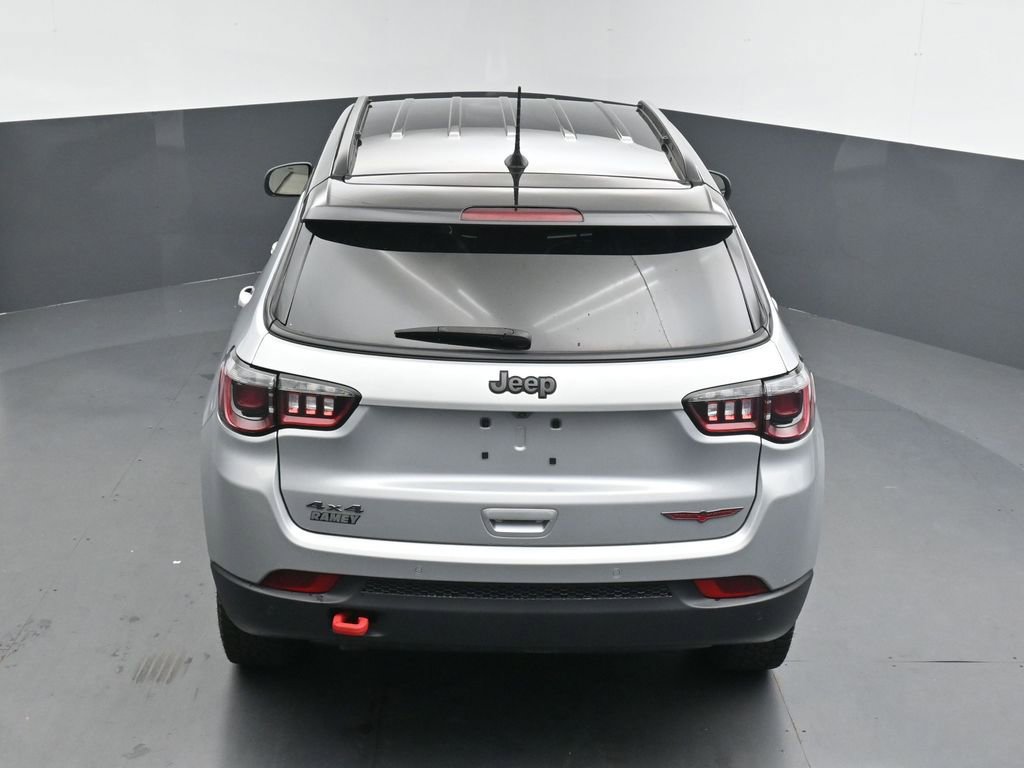 Used 2024 Jeep Compass Trailhawk AWD/4WD image 16