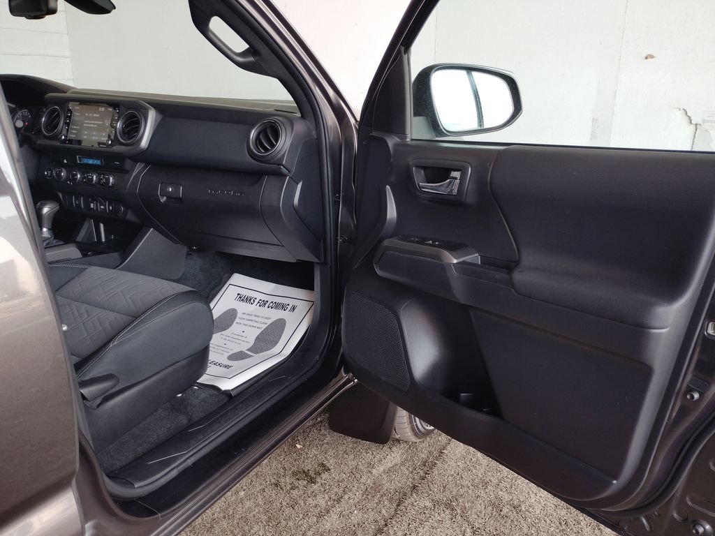Used 2023 Toyota Tacoma TRD Sport AWD/4WD image 10
