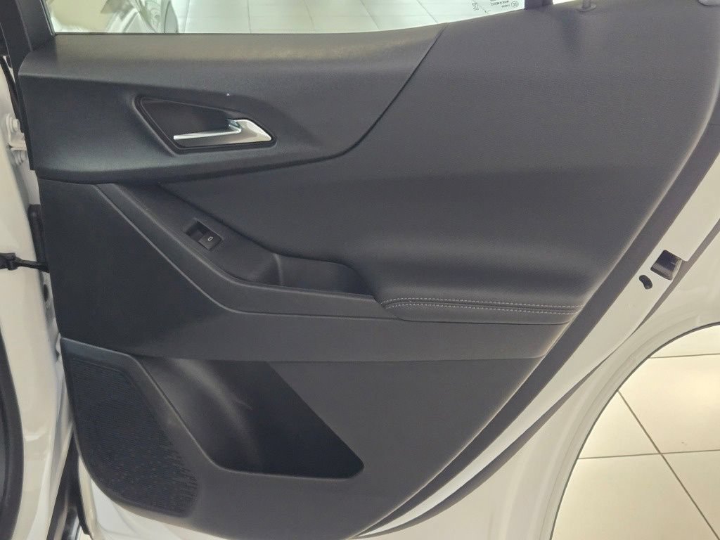 New 2026 Chevrolet Equinox LT FWD image 9