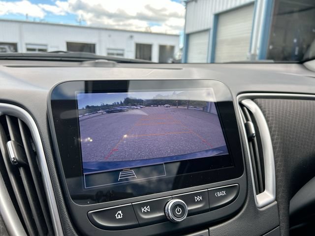 Used 2022 Chevrolet Malibu LT FWD image 14