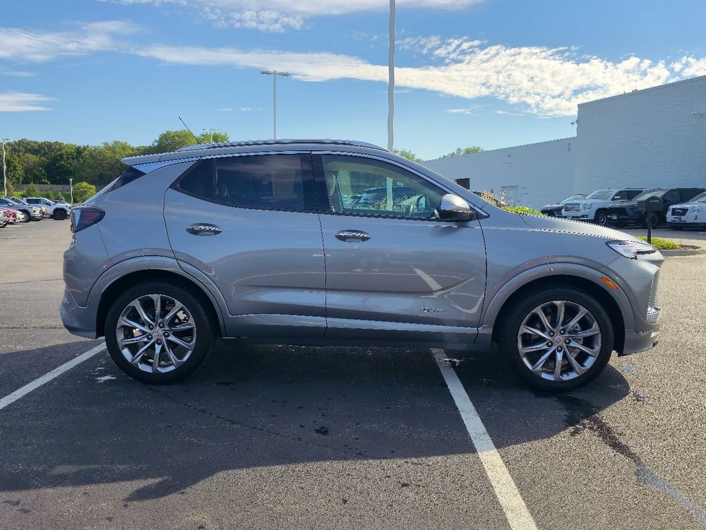 Used 2024 Buick Encore GX Avenir w/ Avenir Convenience Package FWD image 7