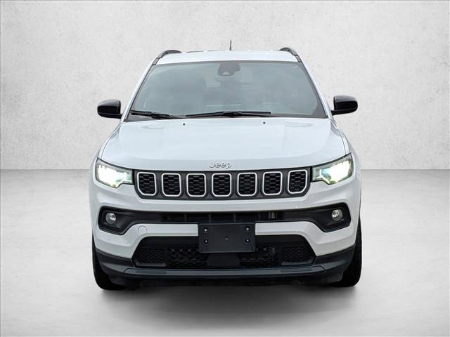 Used 2024 Jeep Compass Latitude image 2