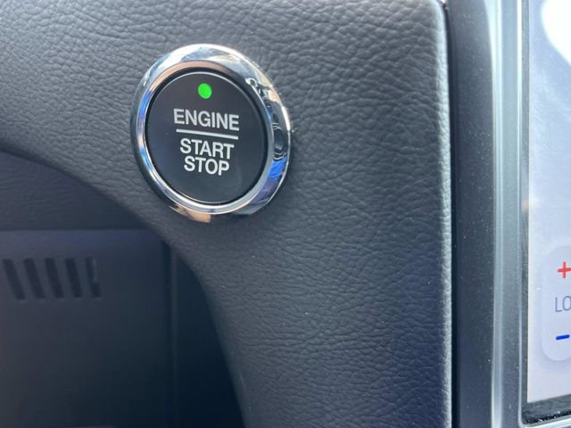 Used 2024 Ford Edge SE image 33