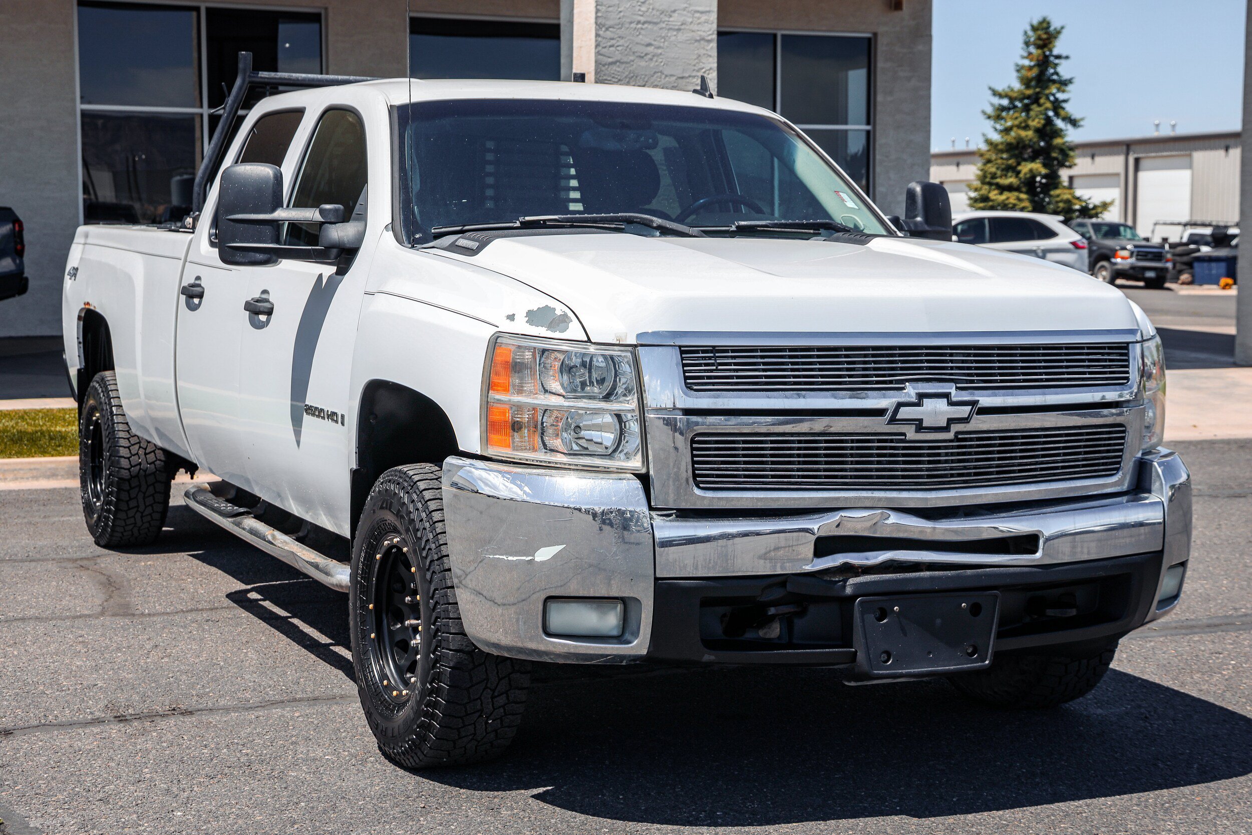 Used 2008 Chevrolet Silverado 2500 LT w/ 2LT Convenience Package AWD/4WD image 3