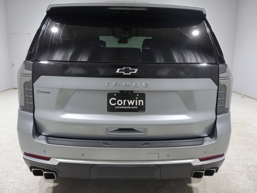 Used 2025 Chevrolet Tahoe High Country AWD/4WD image 3