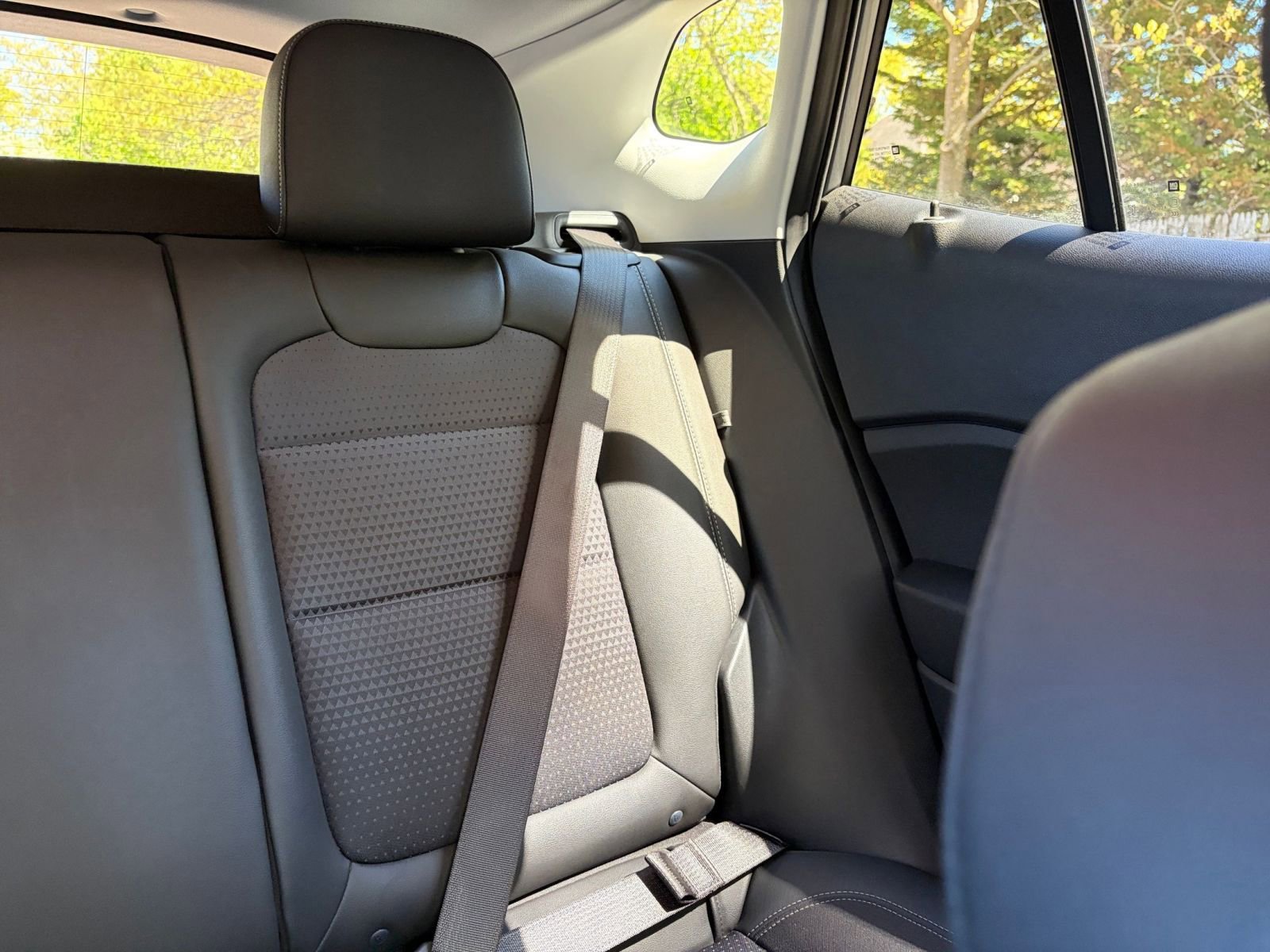 Used 2025 Chevrolet Trax LT w/ LT Convenience Package FWD image 36