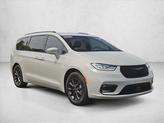 Used 2021 Chrysler Pacifica Touring FWD video 3