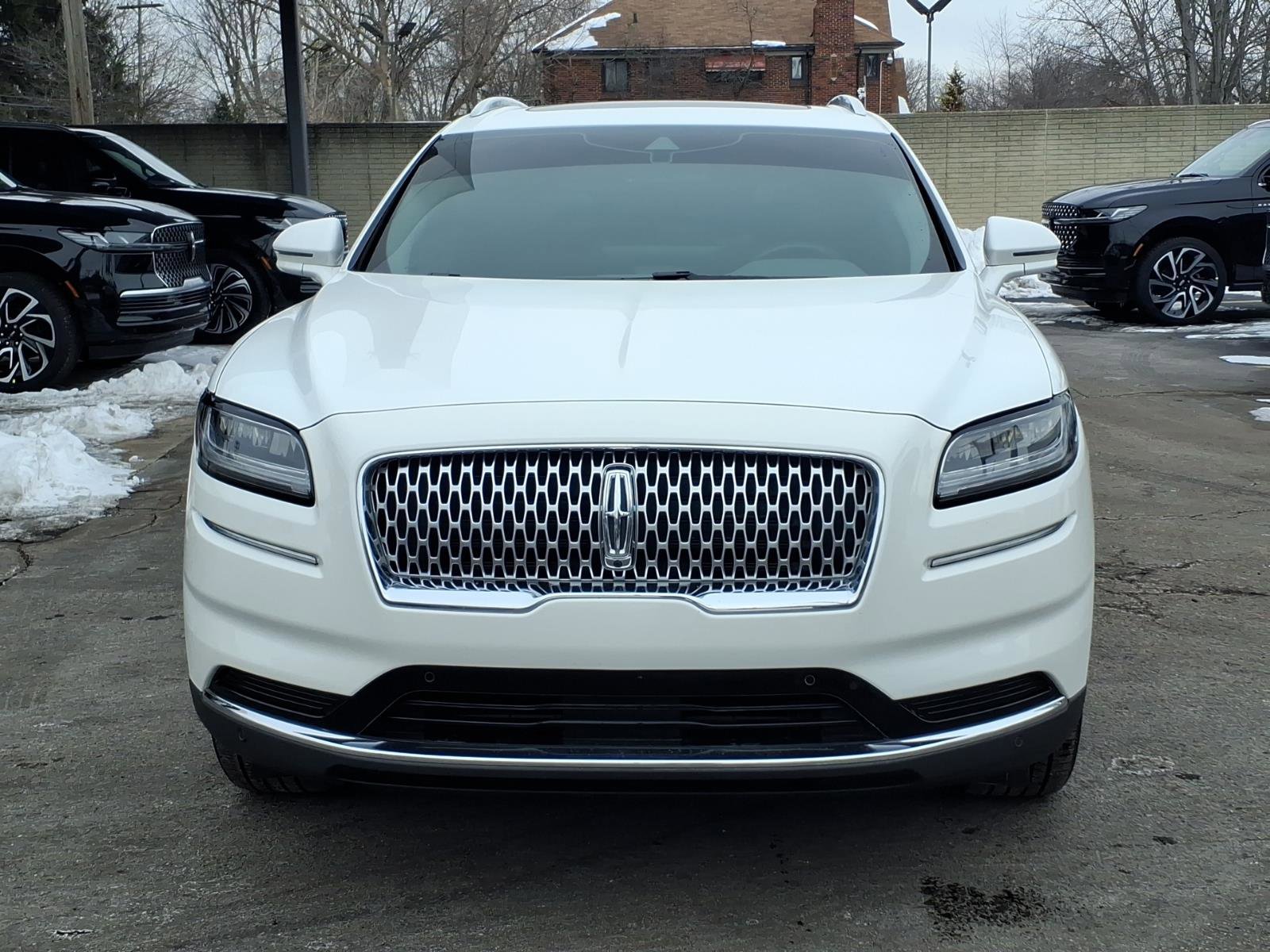 Used 2023 Lincoln Nautilus Reserve w/ Equipment Group 201A AWD/4WD image 2