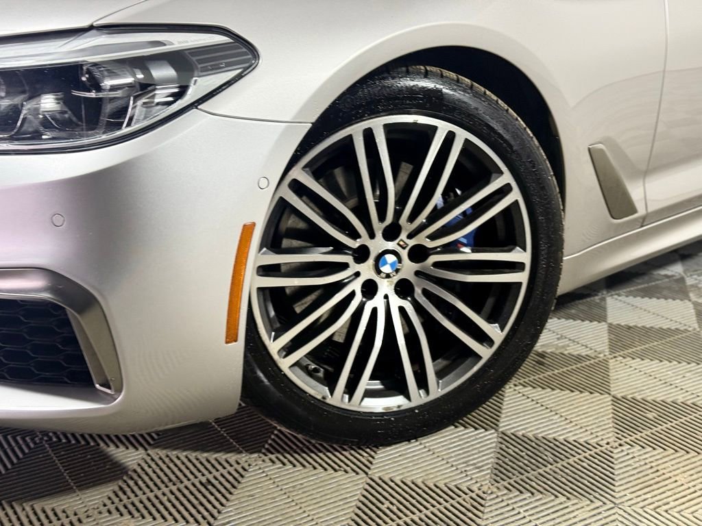 Used 2019 BMW M550i xDrive AWD/4WD image 2