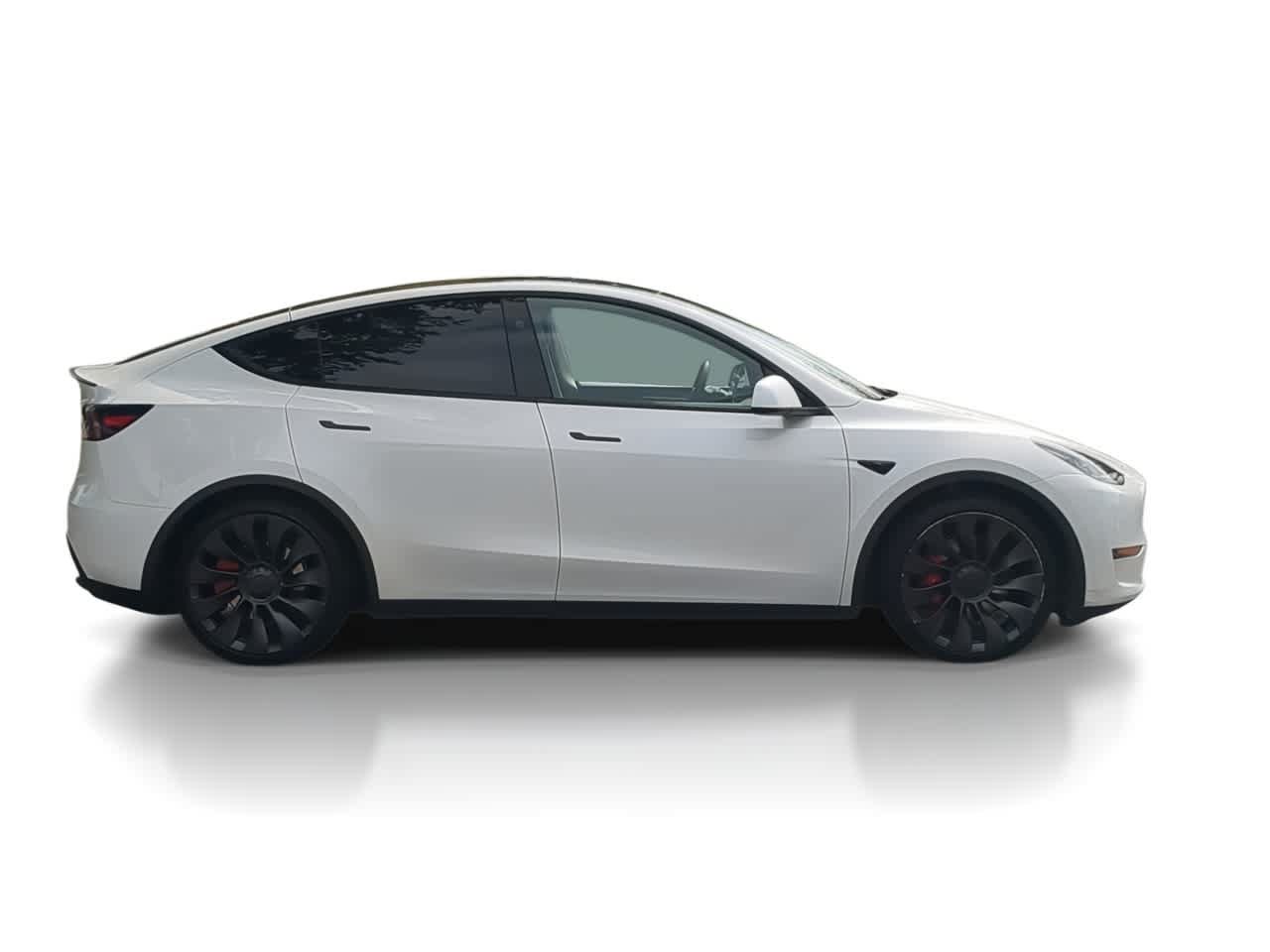 Used 2024 Tesla Model Y Performance AWD/4WD image 9