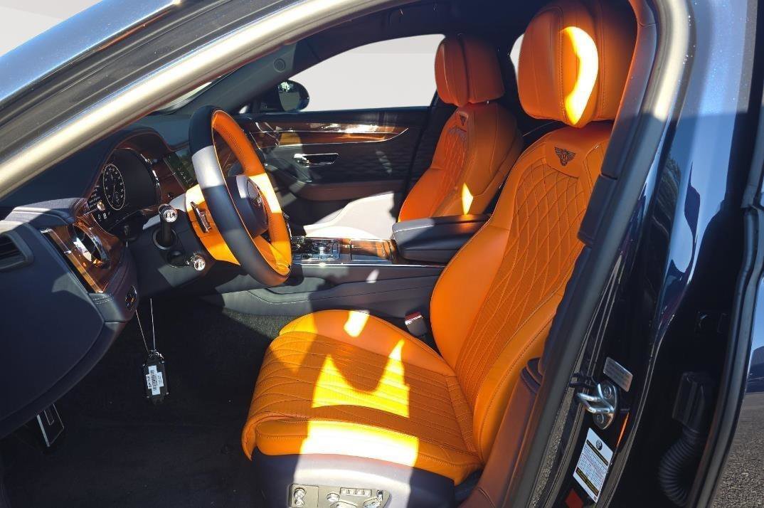 Used 2022 Bentley Flying Spur W12 AWD/4WD image 4