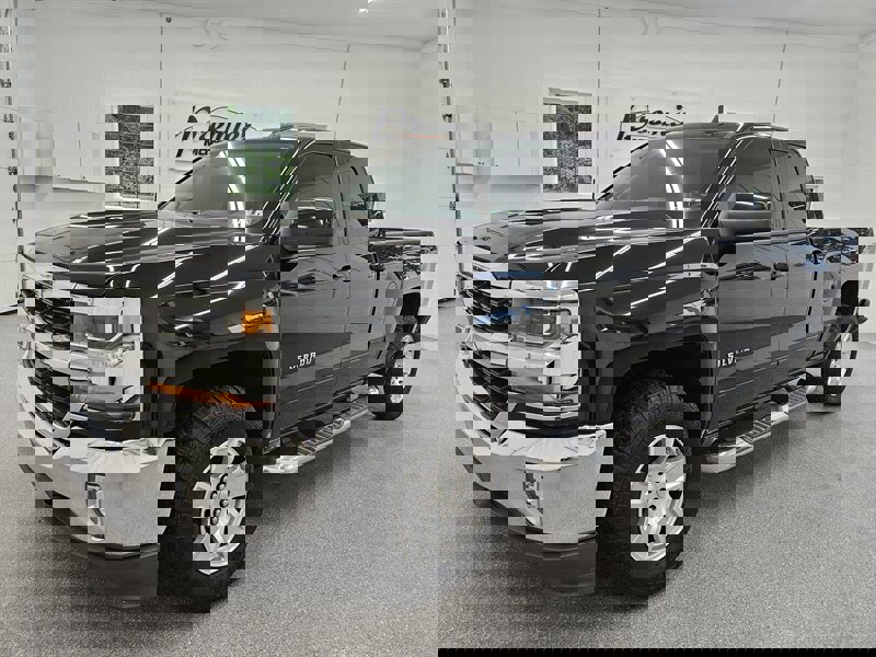 Used 2017 Chevrolet Silverado 1500 LT w/ All Star Edition image 1
