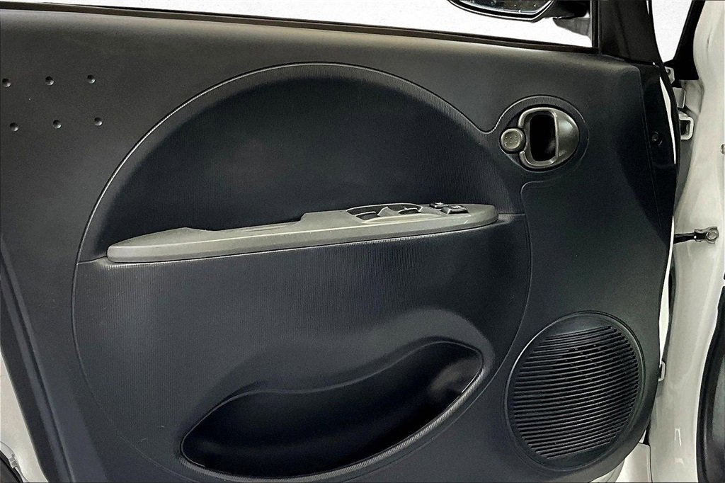 Used 2012 Mitsubishi i ES image 16