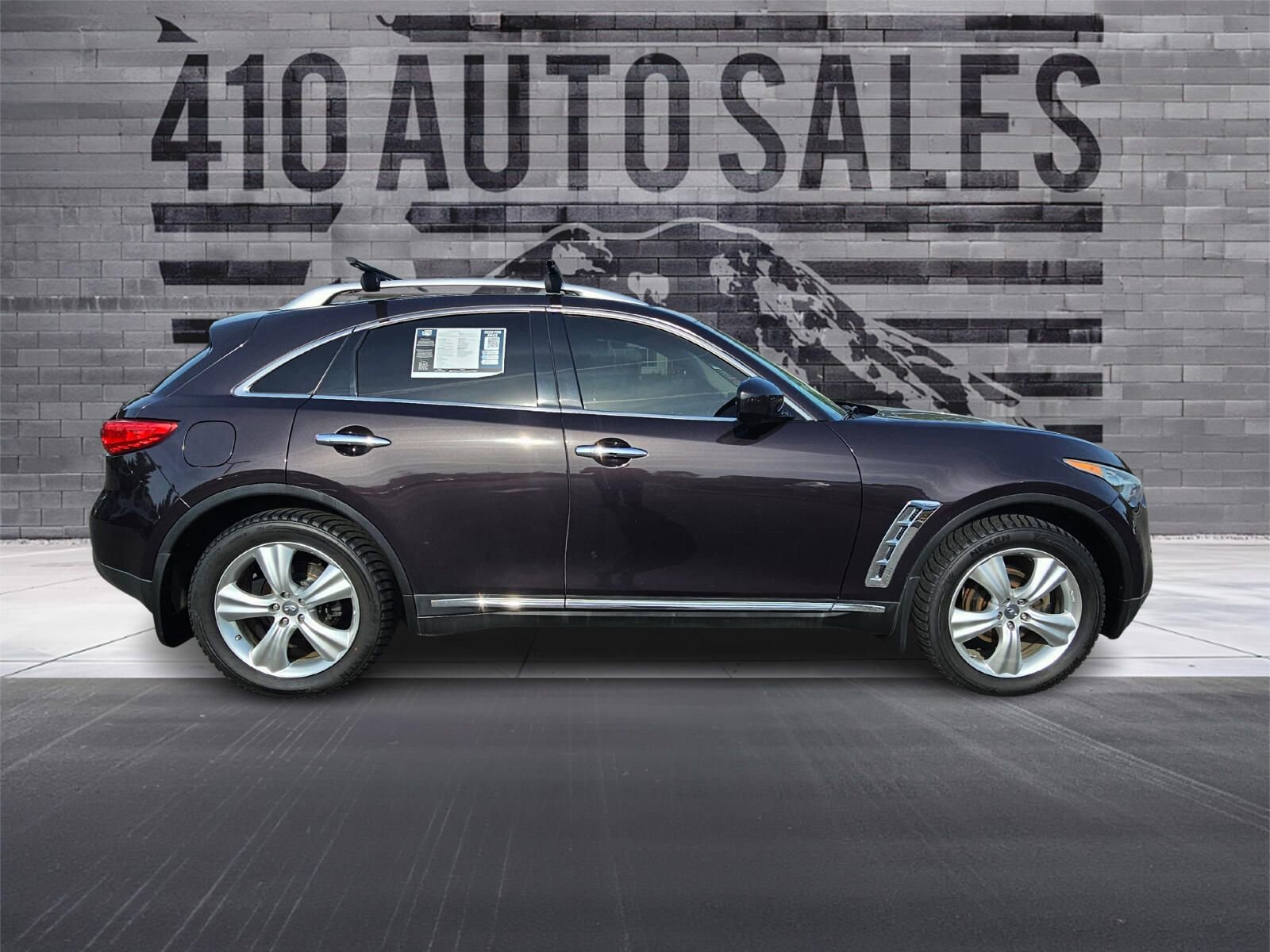 Used 2011 INFINITI FX35 AWD image 2