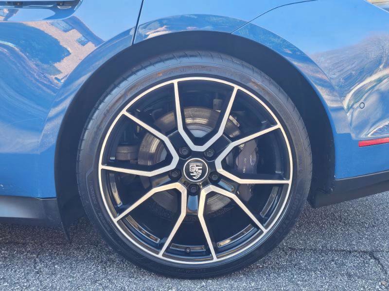 Used 2023 Porsche Taycan w/ Premium Package image 18