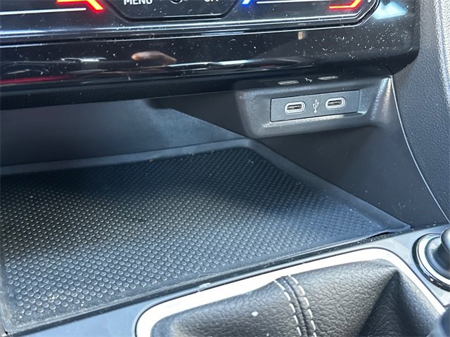 Used 2025 Volkswagen Jetta Sport image 24