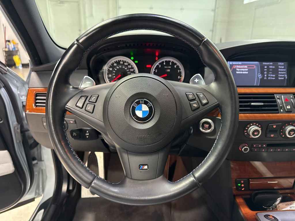 Used 2010 BMW M5 RWD image 19