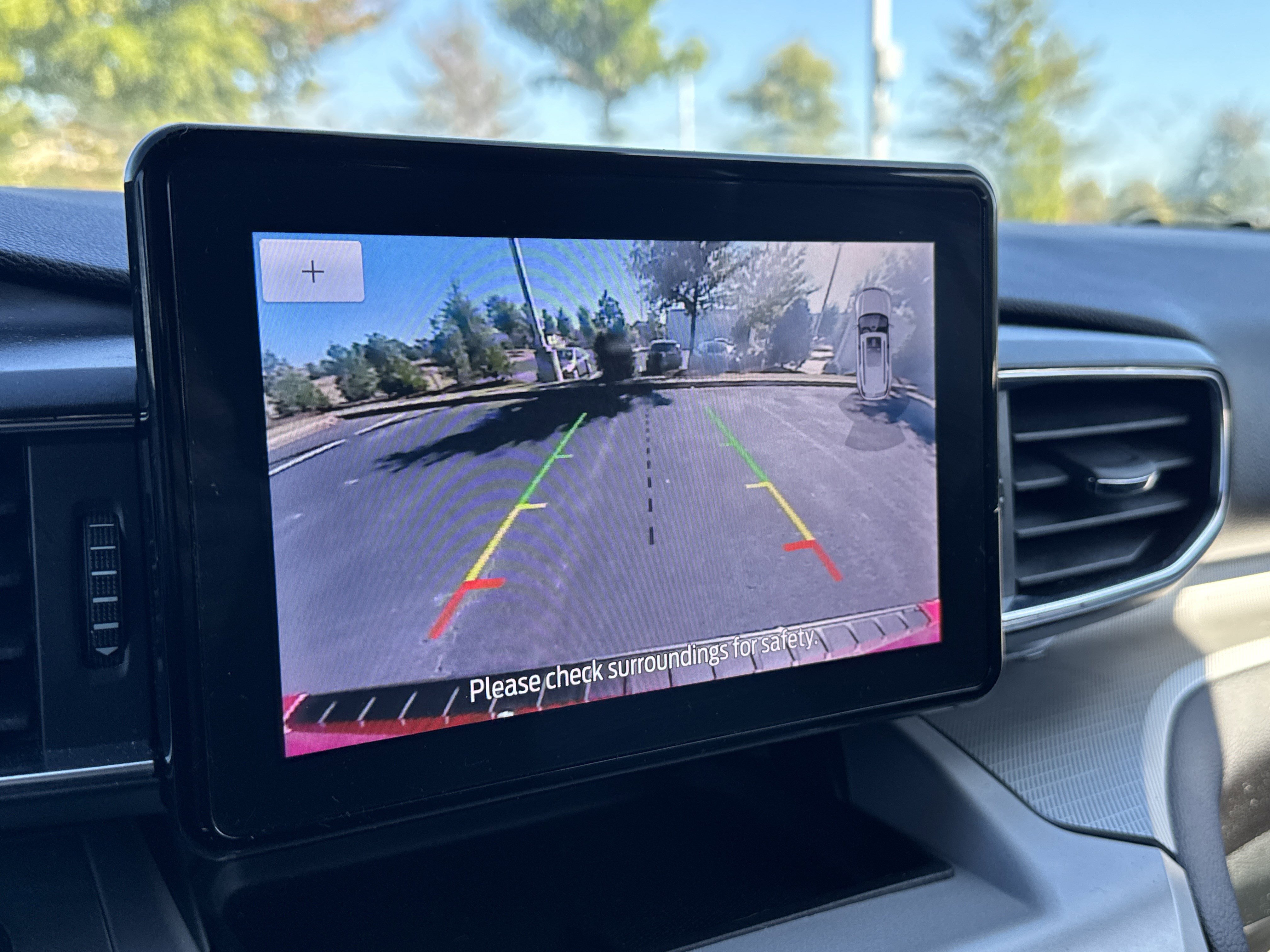 Used 2023 Ford Explorer XLT w/ Equipment Group 202A image 13