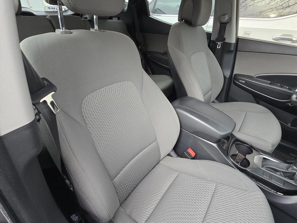 Used 2018 Hyundai Santa Fe Sport w/ Cargo Package image 7