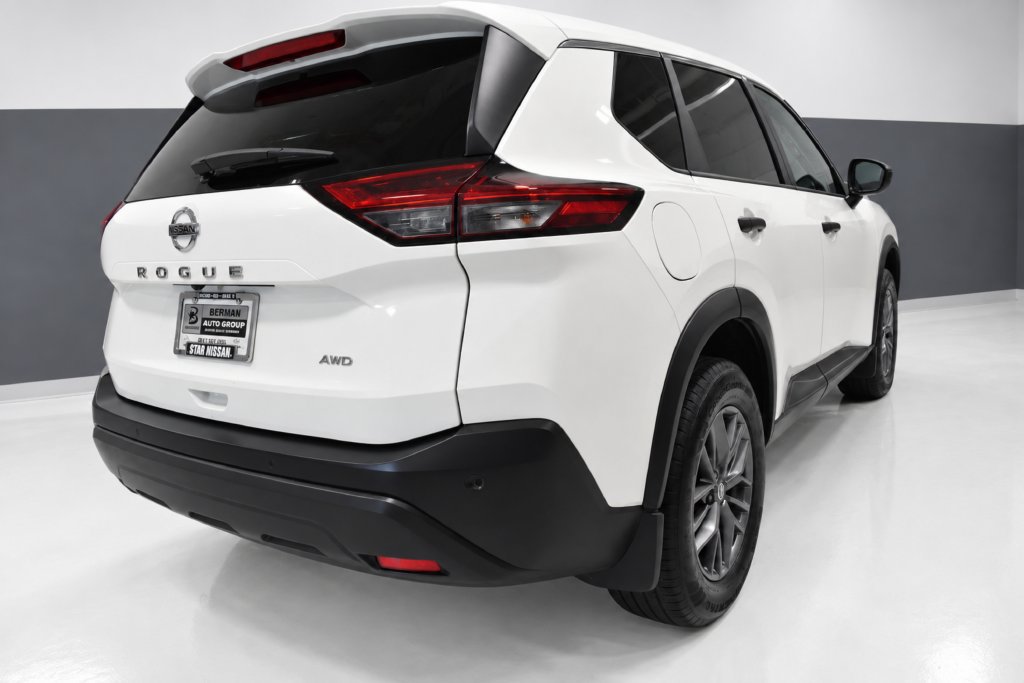 Used 2021 Nissan Rogue S AWD/4WD image 8