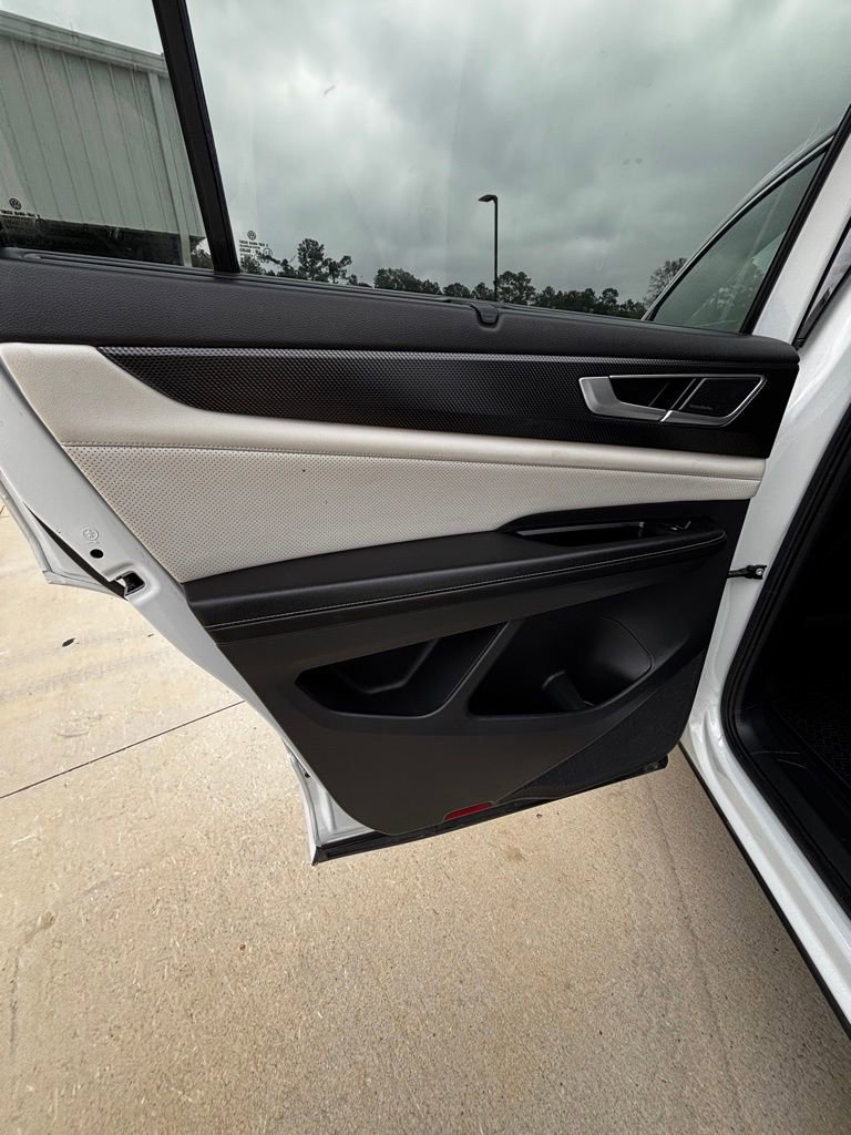 Used 2024 Volkswagen Atlas Cross Sport SEL Premium R-Line image 12