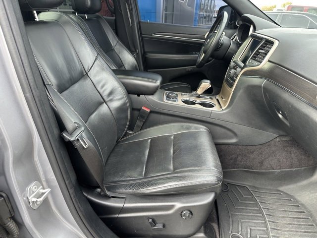 Used 2016 Jeep Grand Cherokee Limited w/ Luxury Group II image 11