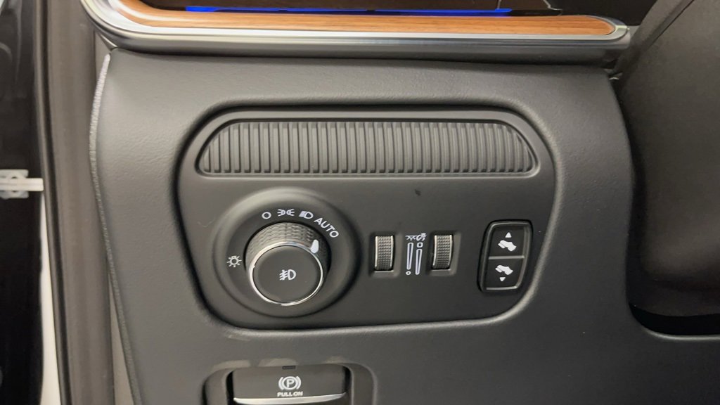 New 2024 Jeep Grand Wagoneer L Series III image 22