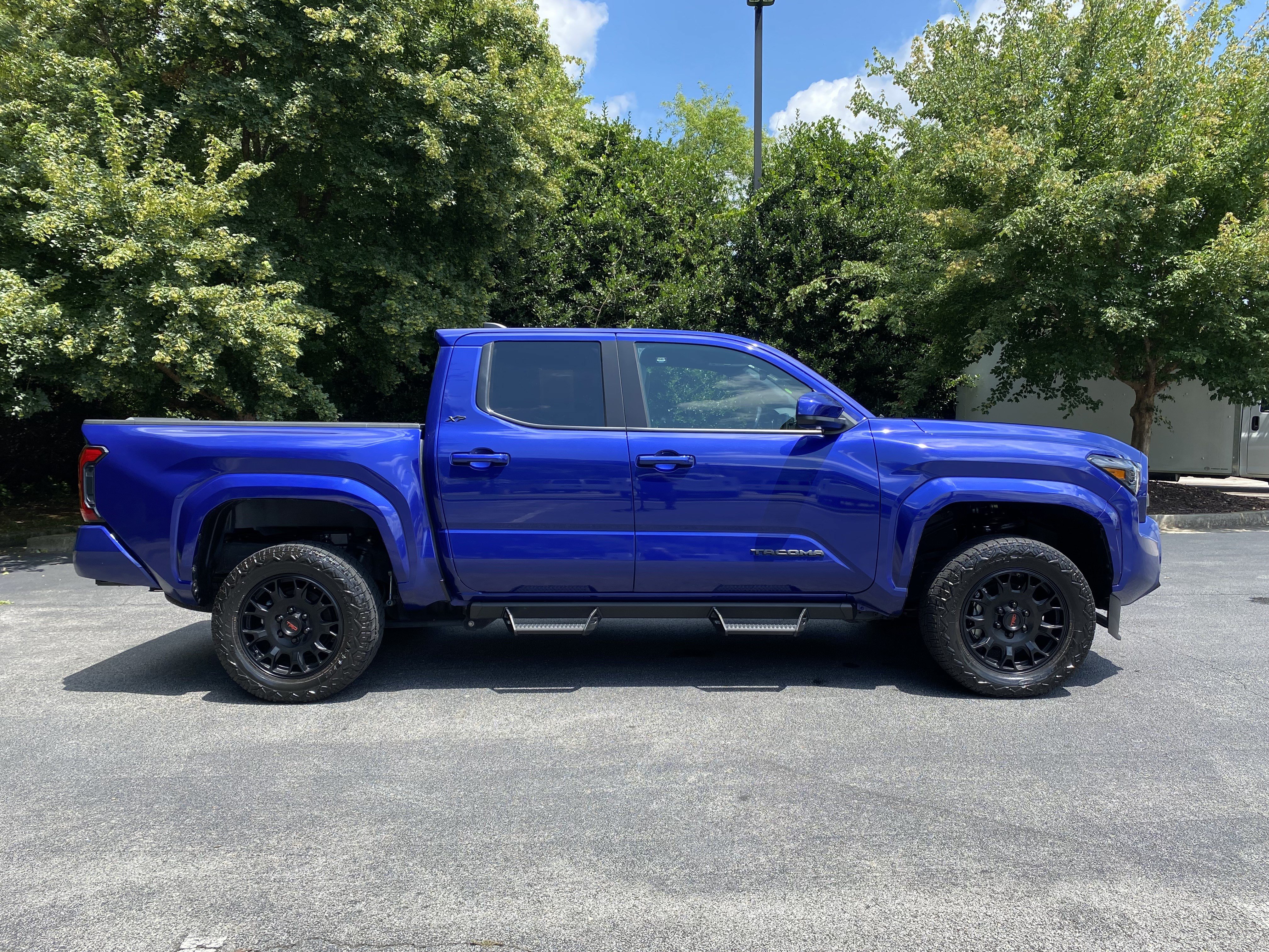 Used 2025 Toyota Tacoma SR5 RWD image 10