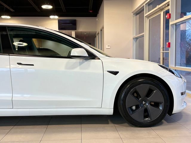 Used 2023 Tesla Model 3 Standard Range image 18
