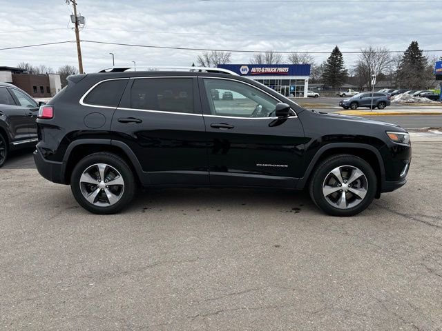 Used 2019 Jeep Cherokee Latitude Plus w/ Cold Weather Group image 8