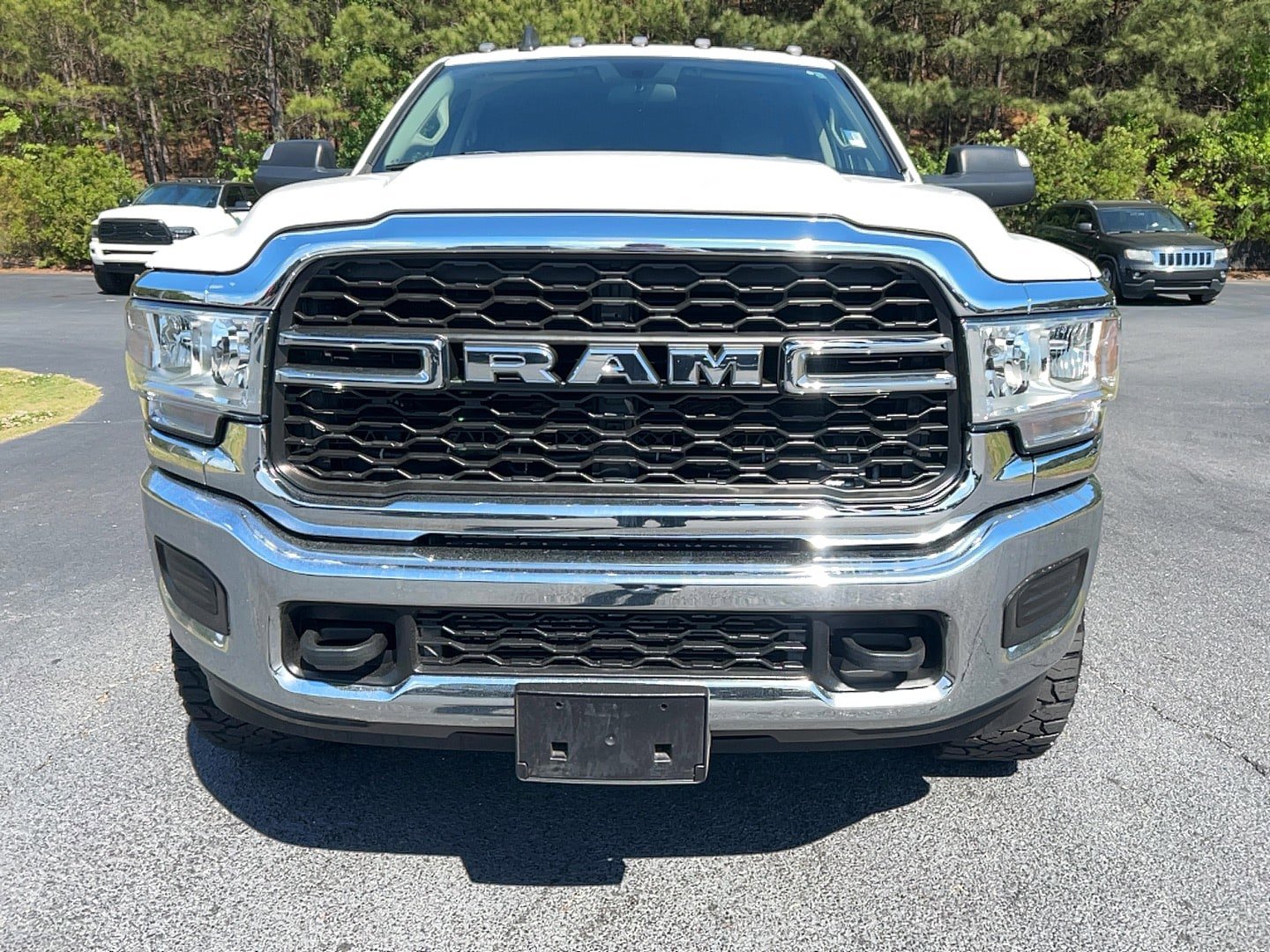 Used 2019 RAM 3500 Tradesman w/ Chrome Appearance Group AWD/4WD image 2