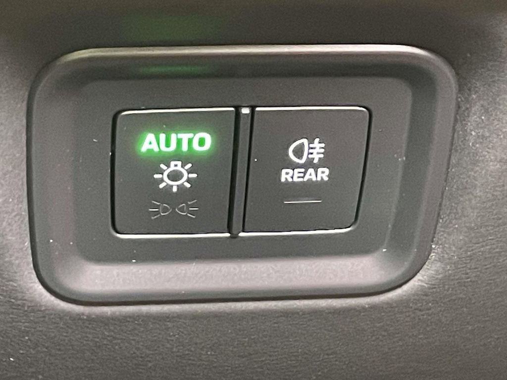 New 2025 Porsche Cayenne Turbo image 36