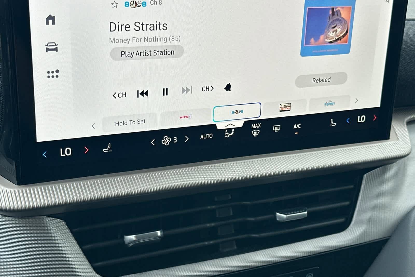 Certified 2025 Ford Explorer Active image 22