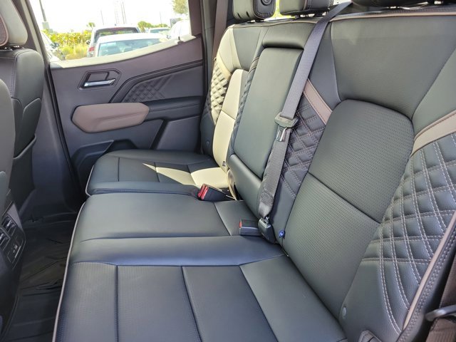 Used 2023 GMC Canyon Denali image 15