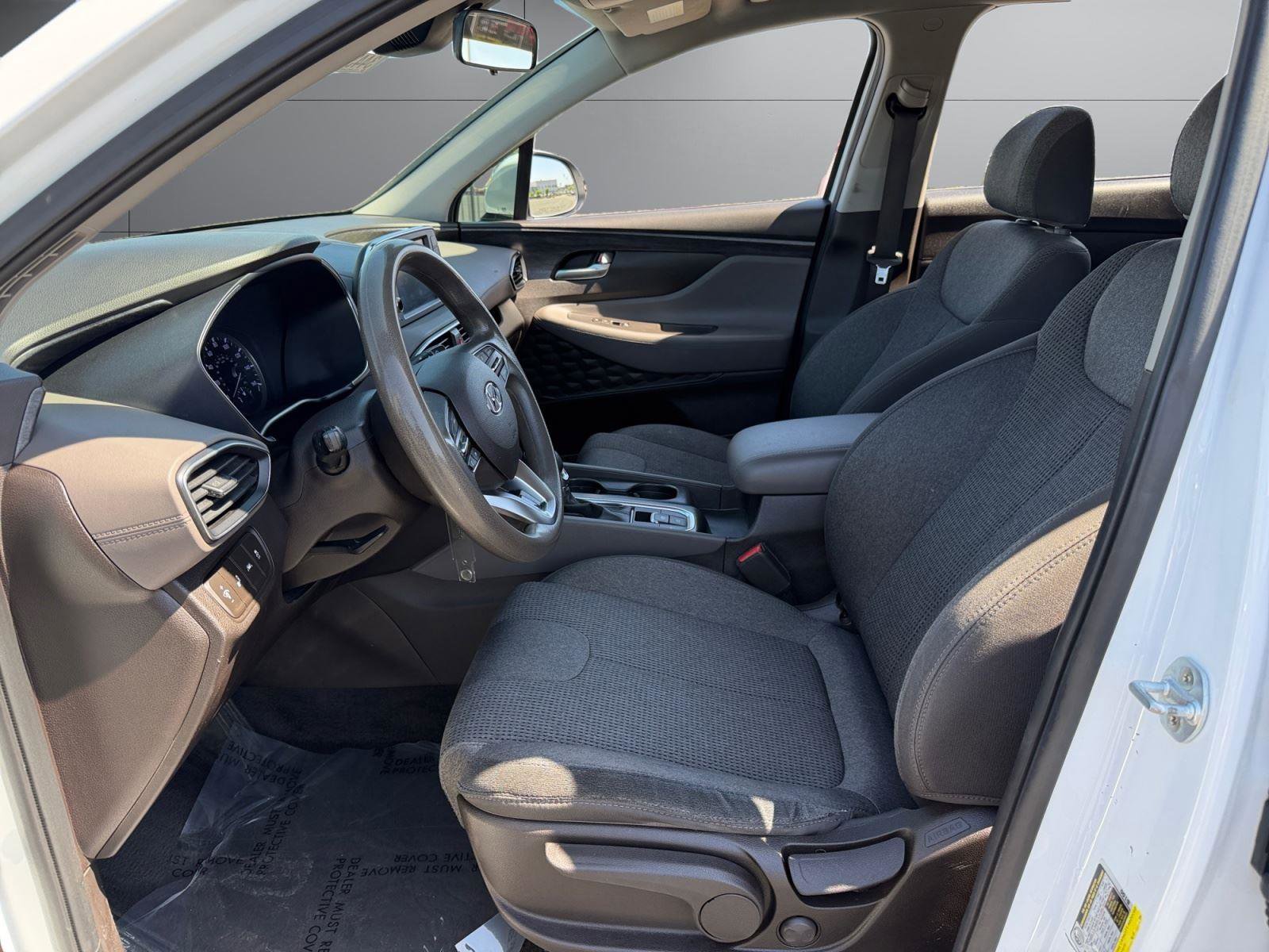 Used 2019 Hyundai Santa Fe SE image 16