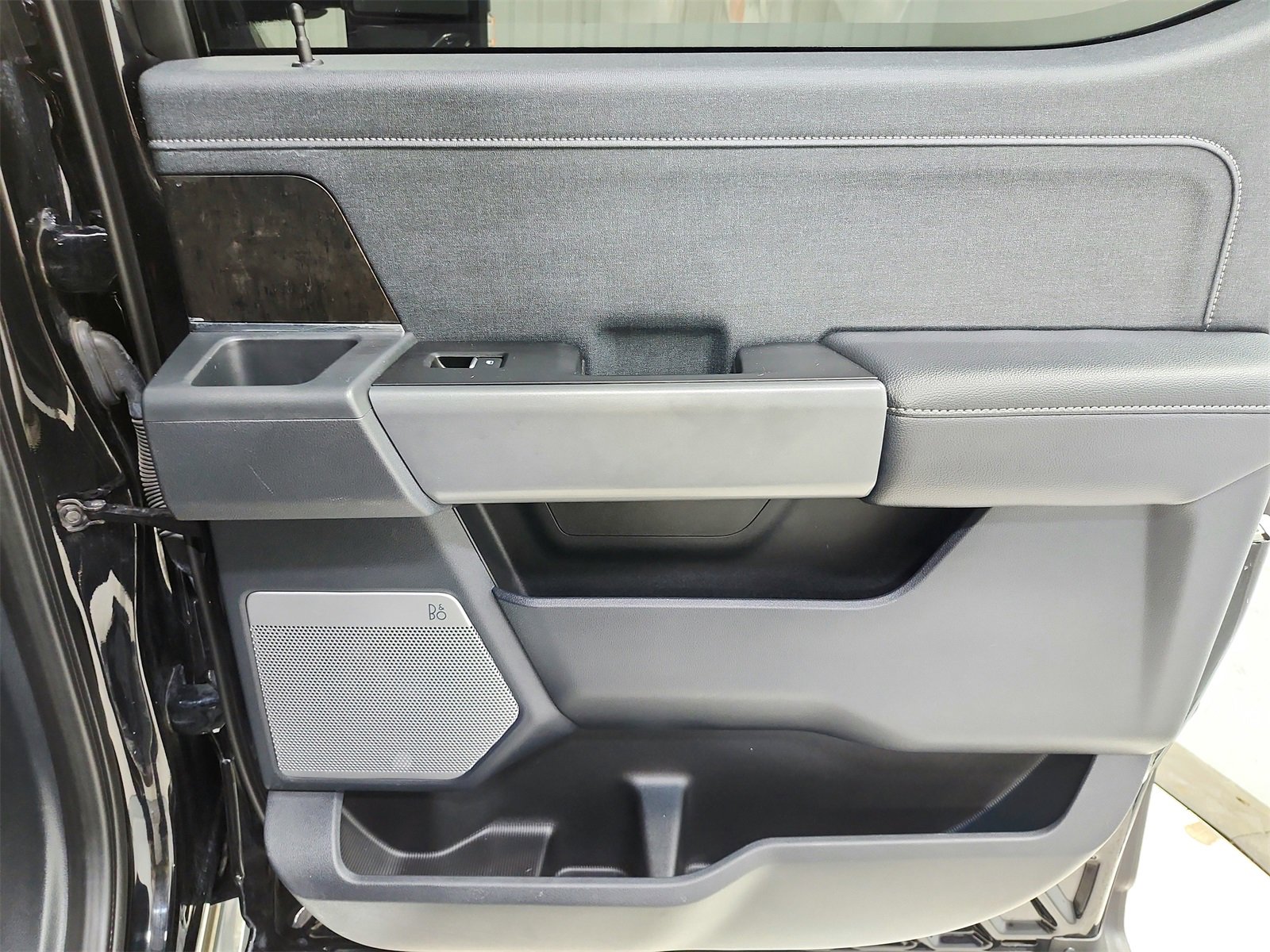 Used 2024 Ford F250 Lariat w/ Chrome Package image 48