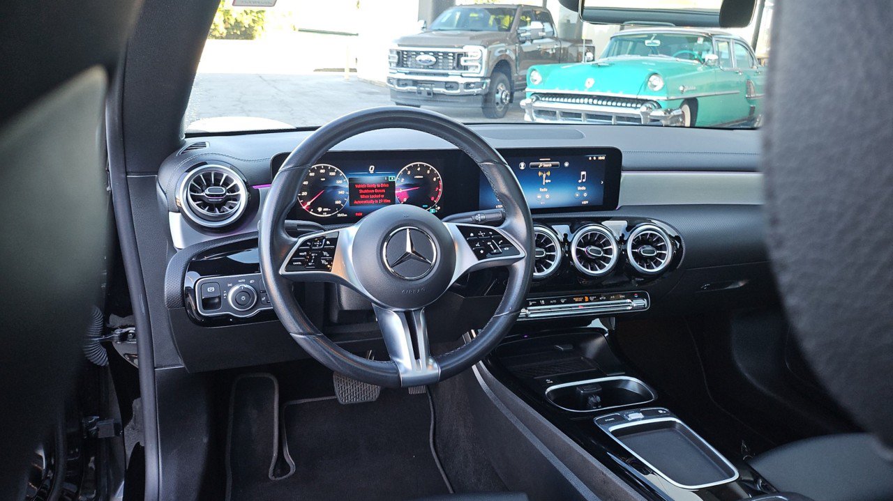 Used 2025 Mercedes-Benz CLA 250 image 13