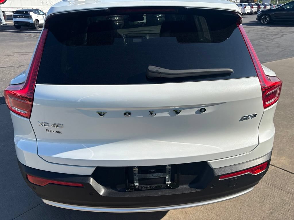 Certified 2024 Volvo XC40 B5 Plus w/ Protection Package Premier AWD/4WD image 7
