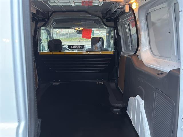 Certified 2022 Ford Transit Connect XL image 17