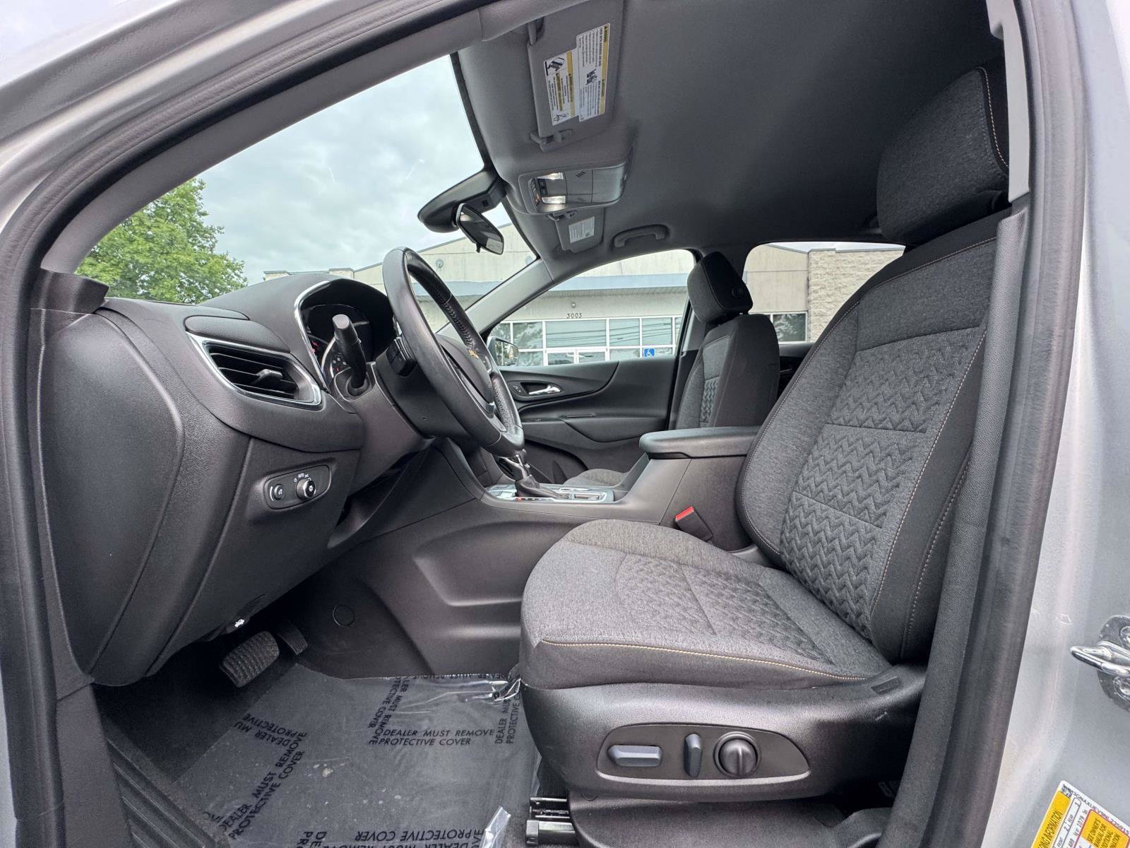 Used 2022 Chevrolet Equinox LT AWD/4WD image 14