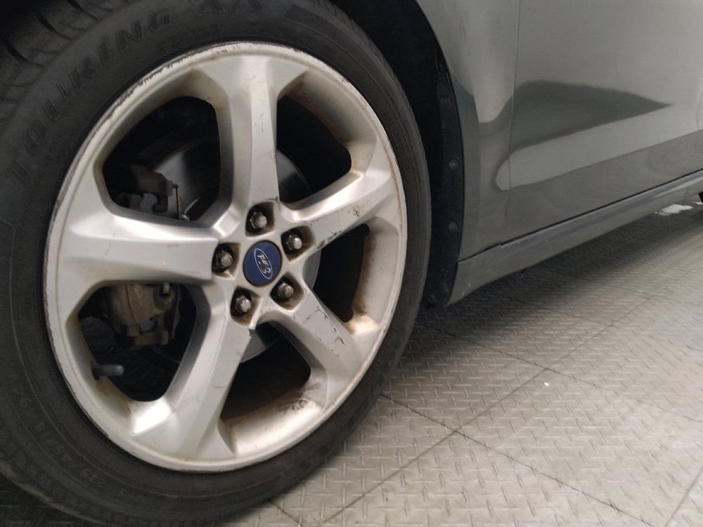 Used 2015 Ford Fusion SE w/ Equipment Group 201A FWD image 31