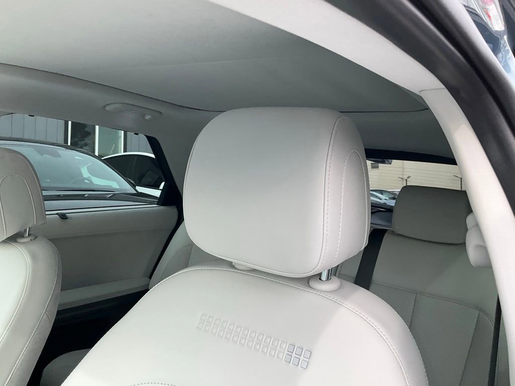 Used 2025 Hyundai Ioniq 5 Limited image 19