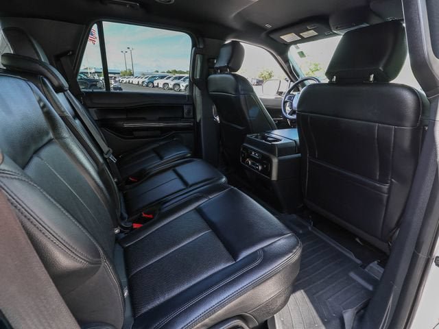 Used 2019 Ford Expedition XLT w/ Equipment Group 202A AWD/4WD image 25